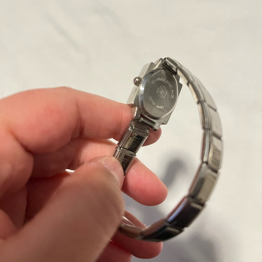 Expandable Watch - Picture 6 of 6